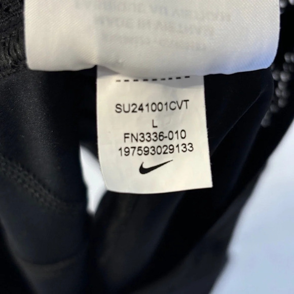 NIKE MID-RISE MESH-PANELED SHORTS black fn3336-010 L - Picture 7 of 10
